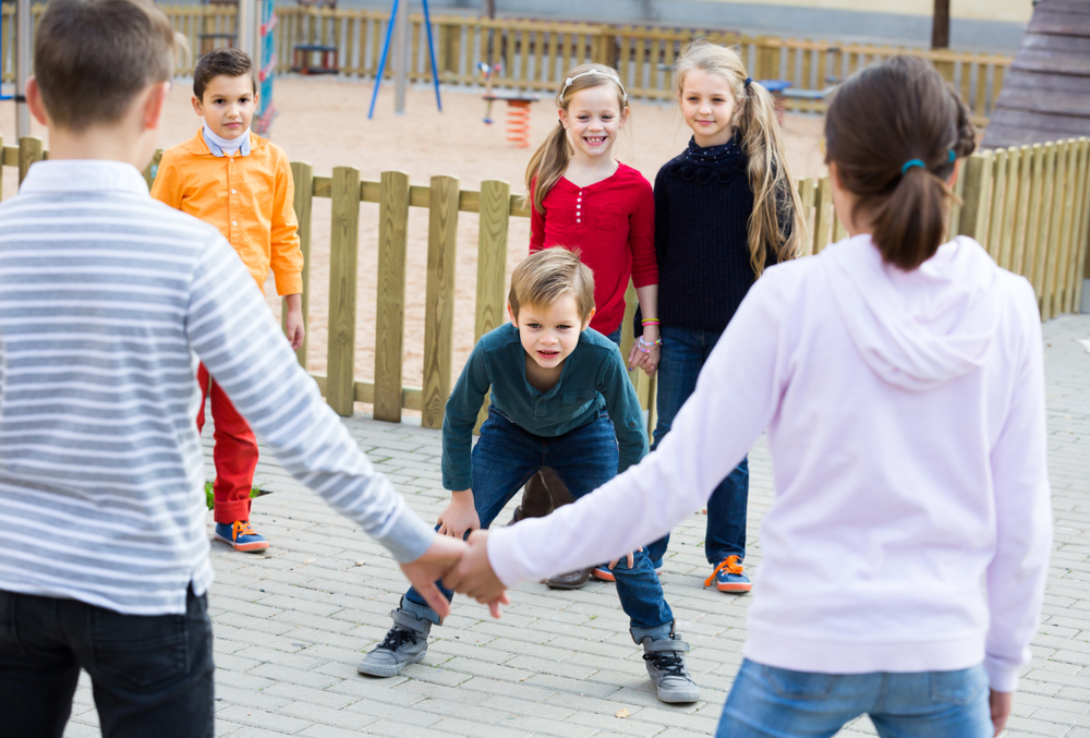 60+ ✔️ Outdoor Games for Kids: Activities to Play Outside