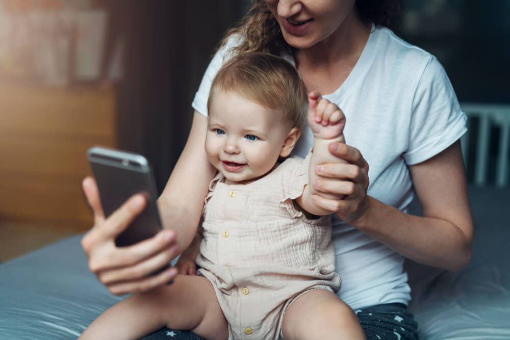 when should a baby start talking